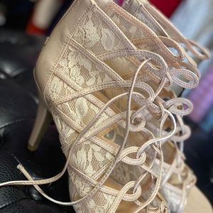 Lauren Conrad Lacy Heels Sz9